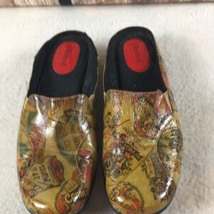 J. Renee Slides size 7.5 M (AQ)